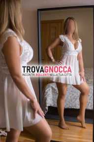 valentina italiana porca trasgressiva pioggia dorata strap-on giochi erotici - no stranieri grazie valentina italiana porca trasgressiva pioggia dorata strap-on giochi erotici - no stranieri grazie