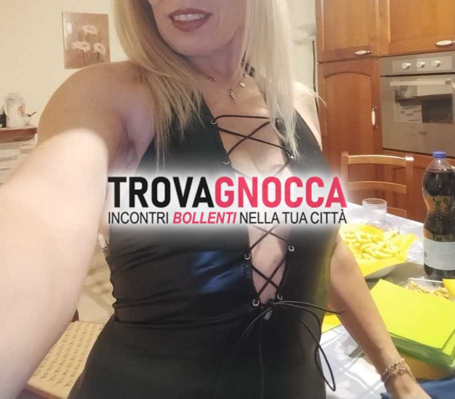 trio amici 2 donne 1 uomo 200 rose e ti diverti noi
