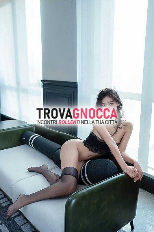 ragazze orientale appena arrivate.👑bellissima.pleta tutto new new new 💛💛💛orientale ragazza