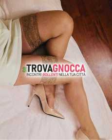 a tortona mistress italiana ti aspetta esplorare giochi sottomissione - bellissimi piedi calpestare e tanti giochi particolari disponibili richiesta.