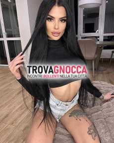 prima volta bergamo. vanessa ti aspetta esperienza unica ricevo e raggiungo ☀️ bellissima piccante 💜 tutta gustare calma e sensualitÀ 👠 tuo sogno piu' proibito ti attende
