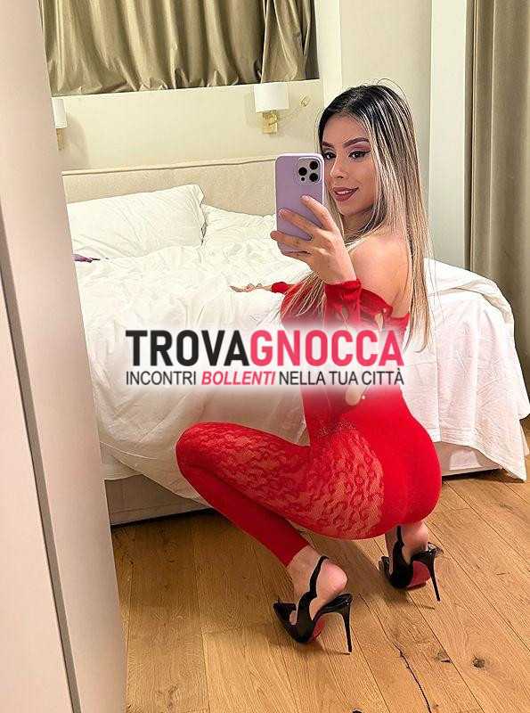 transex bella bionda attiva e passiva pronta soddisfare tutte tue fantasie nella zona centrale sono estremamente sensuale e facciamo tutto rendere ognuno dei momenti unici e indimenticabili