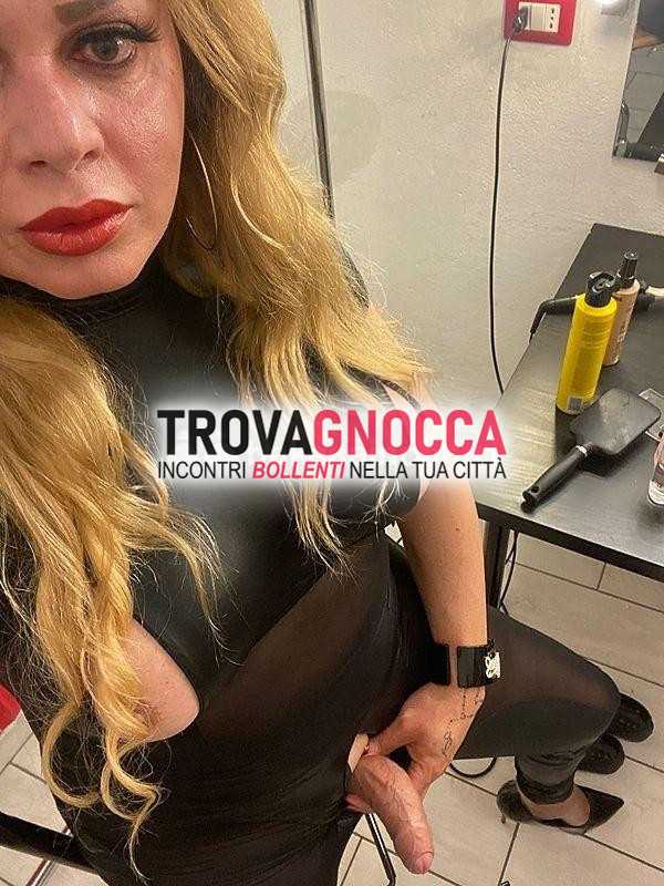 🔥 transessuale bionda dall'aspetto impeccabile – femminile seducente e versatile 🔥