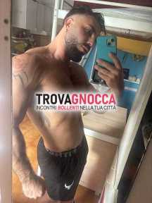 😈👅😈🥳 affascinante ragazzo porta romana pronto deliziarti 😈🥳👅😈