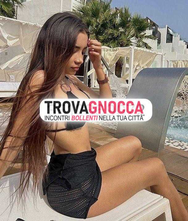 appena arrivata questa bellissima massaggiatrice è strafigona e dolce miele oltre essere calda fuoco. incredibilmente sexy sono unica nel mio genere.