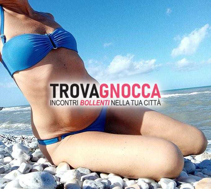 😘vivi attimi puro relax dolce massaggio erotico totale nudità tutto condivisione culminante finale piacevole 😋💋💕 atmosfera serena e riservata completa doccia disponibile.