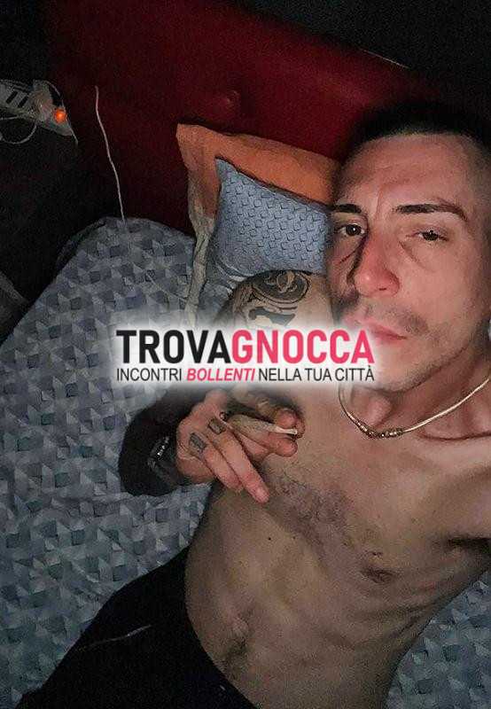 giovane poca pratica nel divertimento intimo.