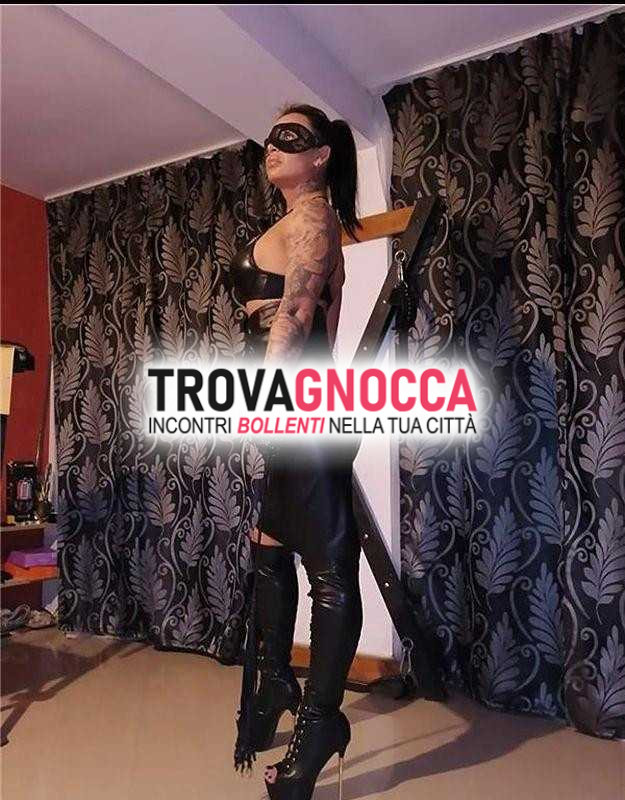 incontro coloro che desiderano esperimentare sottomissione psicologica verbale e fisica. accetto solo chi è davvero consapevole proprio ruolo.