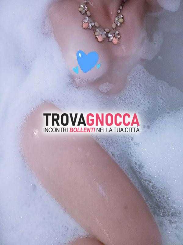 non coppia ma deliziosa passionale leggere bene l'annuncio.