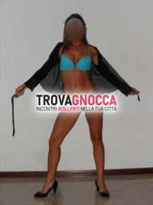new-calda sexy e deliziosa ragazza italiana completissima new-calda sexy e deliziosa ragazza italiana completissima