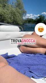 una splendida fanciulla sensuale 😈😍😘
