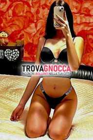 nuova arrivata 19enne pronta realizzare tuoi desideri 🎀 ragazza bella e versatile aspetta solo te 💕 faccio tutto calma dolcezza e sensualitÀ 💕