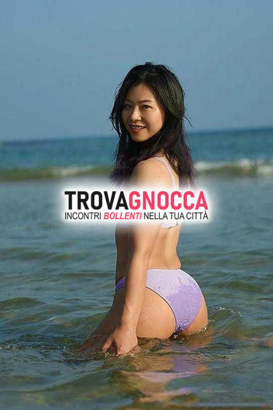 due nuove ragazze 23 e 30 anni dolce e minuta l'altra esplosiva e provocante loro curve hot sono proprio nelle immagini. ti aspettiamo ogni giorno. occhiobello.