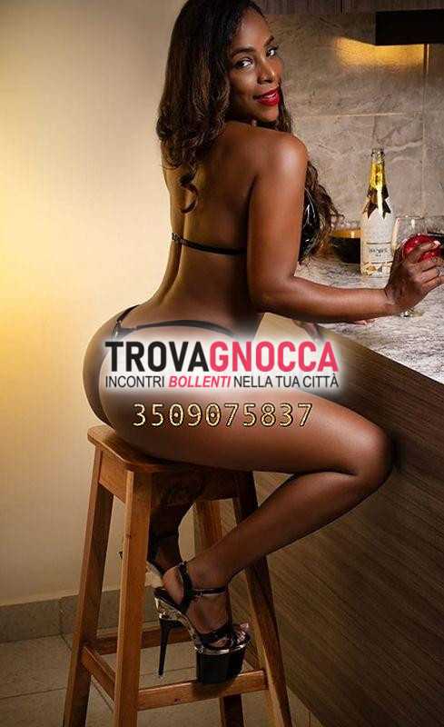 mai vista ad agropoli ragazza fantastica👑nuovissima e piena sorprese🔥foto vere 🍒mi piace assaporare 🍭con mia bocca calda ed essere leccata 🍭