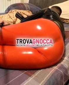 sono schiavo cerco master padrone maturo sono schiavo cerco master padrone maturo