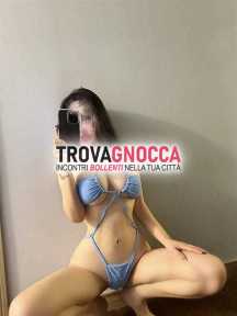 ragazza orientale piccolina zoccoletta adoro usare mia calda bocca ciucciare 🍭 e mi piace essere 🍭leccata 👅 fino sentirmi bagnata. ragazza orientale piccolina zoccoletta adoro usare mia calda bocca ciucciare 🍭 e mi piace essere 🍭leccata 👅 fino sentirmi bagnata.
