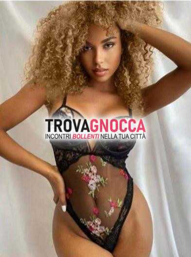 💋nuova novitÀ oggi 🍒claudia prima volta corato 💜ambiente climatizzato 💛bellissima e piccante unica nel suo genere tutta scoprire calma tuo sogno piÙ proibito