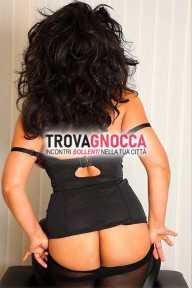 fondi 🌹 donna 🌹 matura appassionata del🐷 preliminare. __🌻_ goditi bocchino senza fretta___ mia lingua ti farÒ🍀 perdere testa. sono sexy👅 e passionale