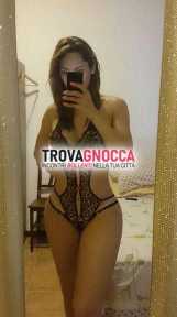 incantevole. dolce. seducente. piacevoli incontri.