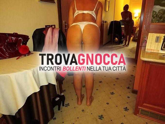 bellissima bionda caccia uomo autentico