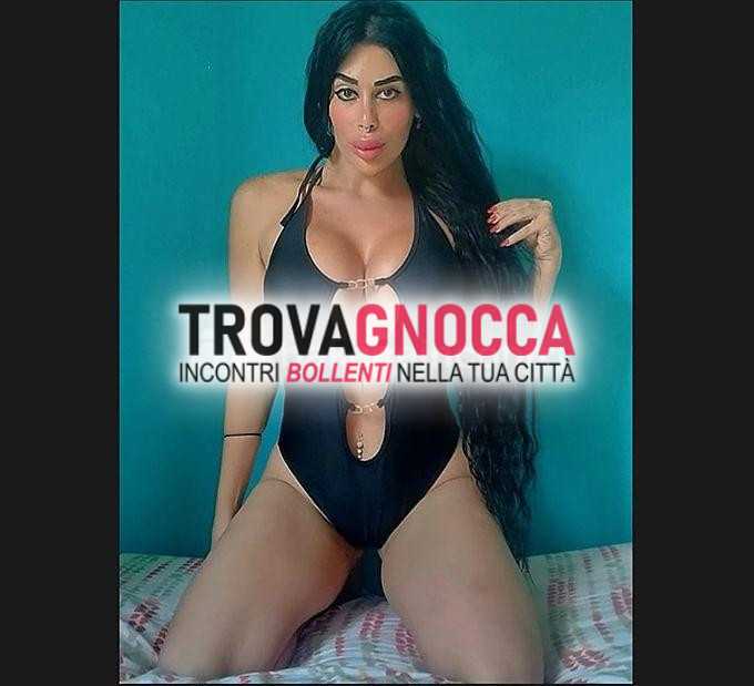 ginevra modello curvy italiana altissima caratteristica È qui rimini sua prima volta