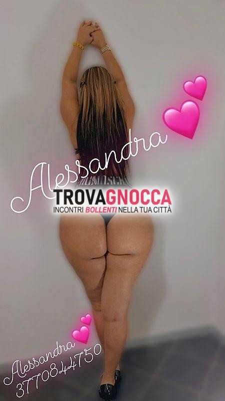 ✨allessandra 24 anni foto 100 veritieri🥰 giovane donna pronta esaudire ogni tua fantasia✨️❤️