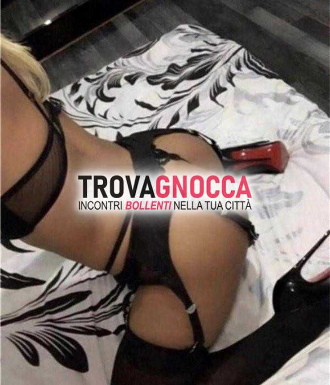 italiana nuova bellezza bari bionda incantevole ti sta aspettando nella zona policlinico. solo italiani disponibile anche videochiamate sexy
