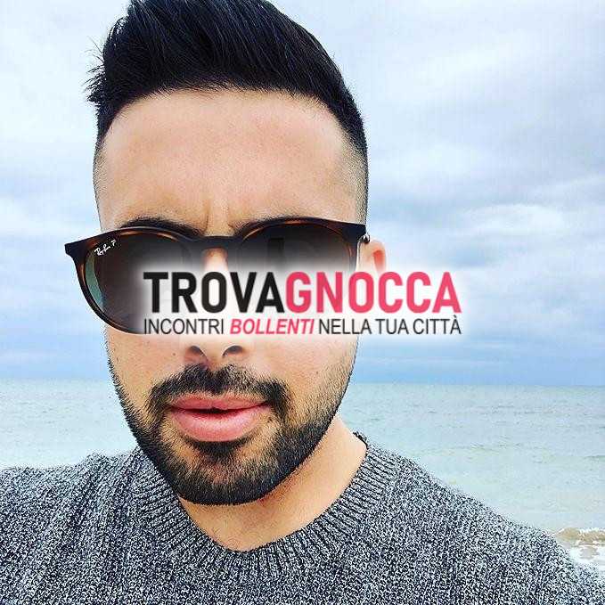 giovane uomo desideroso nuove esperienze.