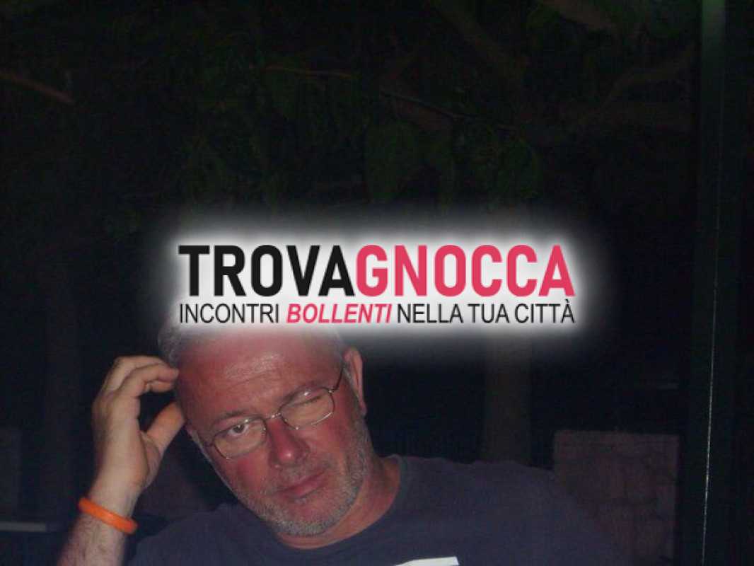 cerco fare schizzare bei cazzoni pieni