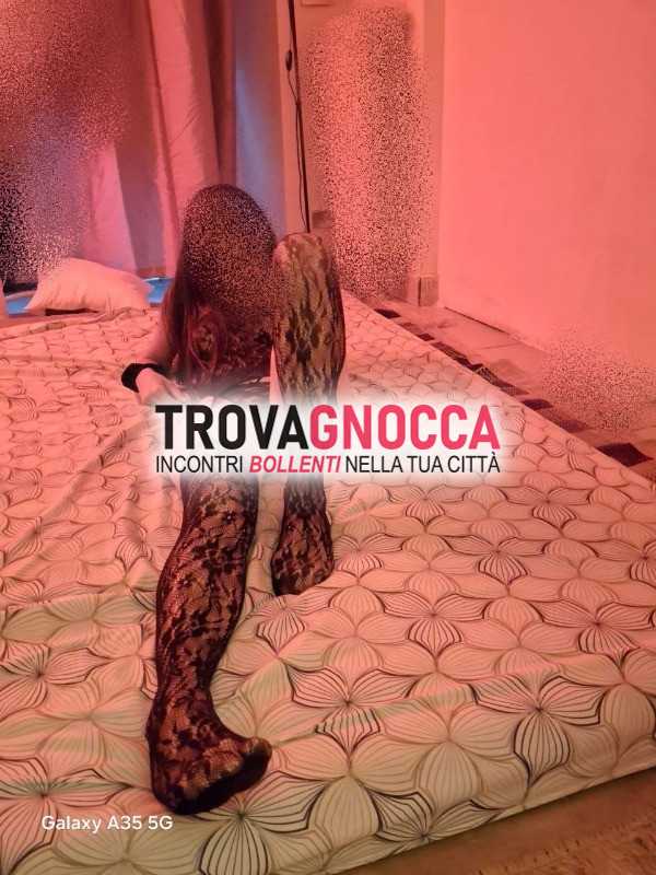 samantha stupenda ragazza italiana ventenni dolci e unici trattamenti indimenticabili