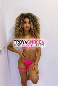 appassionante arrivata americana san giovanni valdarno 24su24. goditi un'ora sesso due scopate favolose e massaggi caldi. vera putanissima pronta realizzare tuoi desideri. esperta nel kamasutra e disponibile pis richiesta. tua padrona piaceri