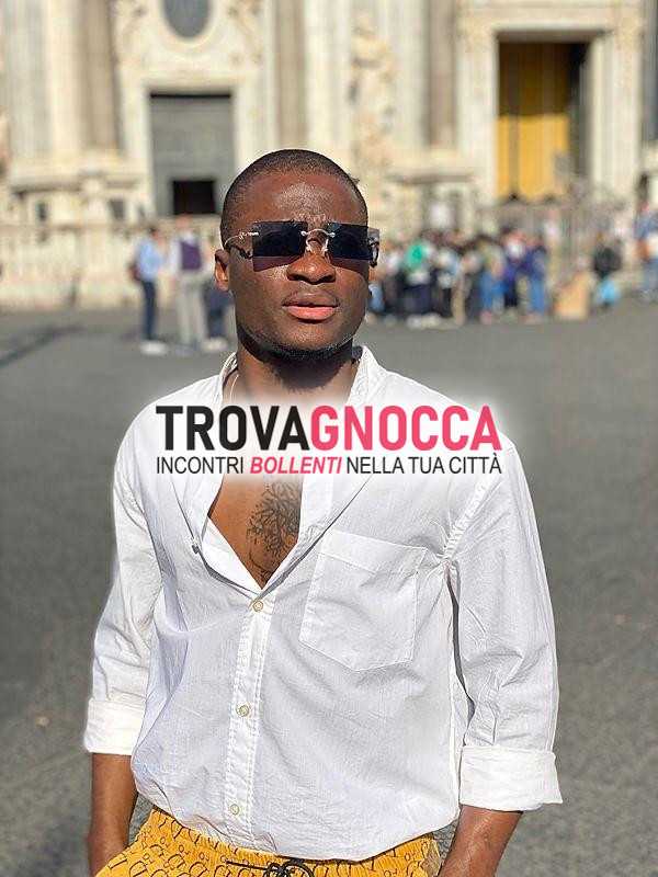 sono gentiluomo afroamericano che conosce l'arte soddisfare donna nel modo che desidera profondamente. se stai cercando passione intimità o un'avventura ricca emozioni sono qui te.