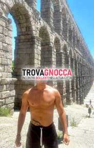 attraente giovane latino cerca nuove avventure