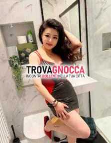 nuova bellezza giovane femmina orientale disponibile pronta soddisfare ogni tuo desiderio. tutti miei spazi saranno tua disposizione sfogo totale nel modo migliore completamente nuova bellezza giovane femmina orientale disponibile pronta soddisfare ogni tuo desiderio. tutti miei spazi saranno tua disposizione sfogo totale nel modo migliore completamente