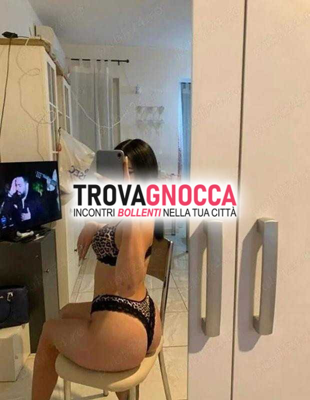 moldava appena arrivata seno naturale incredibile È bravissima tutto e adora s3sso