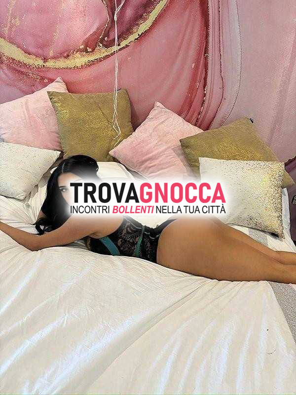 sabrina creatura incantevole e bella è pronta offrirti ore puro piacere 👅 goditi un'ora massaggio preliminari bollenti che ti faranno scoprire nuova dimensione relax e passione 👅