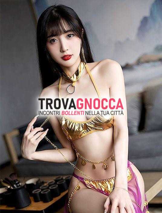 🍌🍌 oggi nuova arrivata🍌🍌 ragazza orientale che offre bocca calda e gola profonda preparati vivere un'esperienza indimenticabile