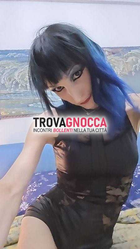vera italiana se desideri coccole baci umidi e ti senti favoloso 🐷 🐷 🐷 🐷.