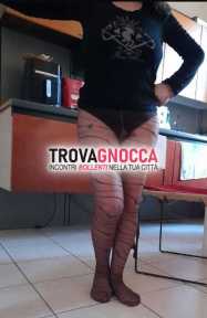 bella milf pronta soddisfare ogni tuo desiderio