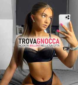 selena piÙ deliziosa sensuale e ricca passione tutte 😘👅💋