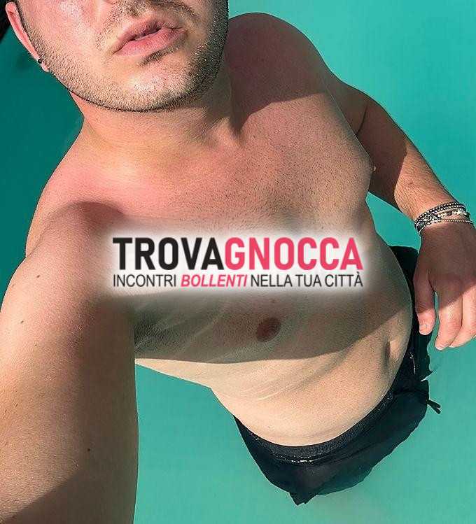 singolo elegante cerca coppie incontri intriganti e stimolanti.