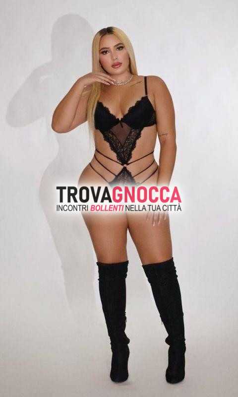 luna. bellissima colombiana 20enne. appena arrivata palermo zona centro storico caldissima. ho sempre voglia sesso