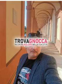 passivo cerca attivo sesso scrivere whatsapp o telegram.
