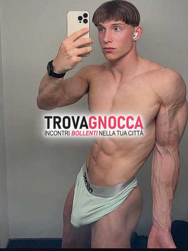 appena arrivato giovane 22enne attivo e ben dotato ti aspetta suo strumento xxl e culetto liscio e stretto pronto offrirti momenti dolci e passionali.
