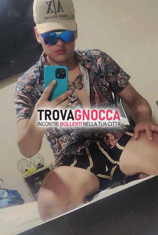 cimiano 🟡🟡mark sensuale e passionale pronto regalarti un’esperienza indimenticabile carica desiderio
