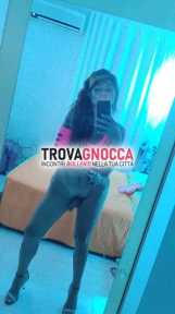 ciao tutti sono tornata milano nel quartiere carlo farini e aspetto tutti voi anche coppie belle che hanno voglia divertirsi sicuramente ci divertiremo insieme compreso sabato sera c