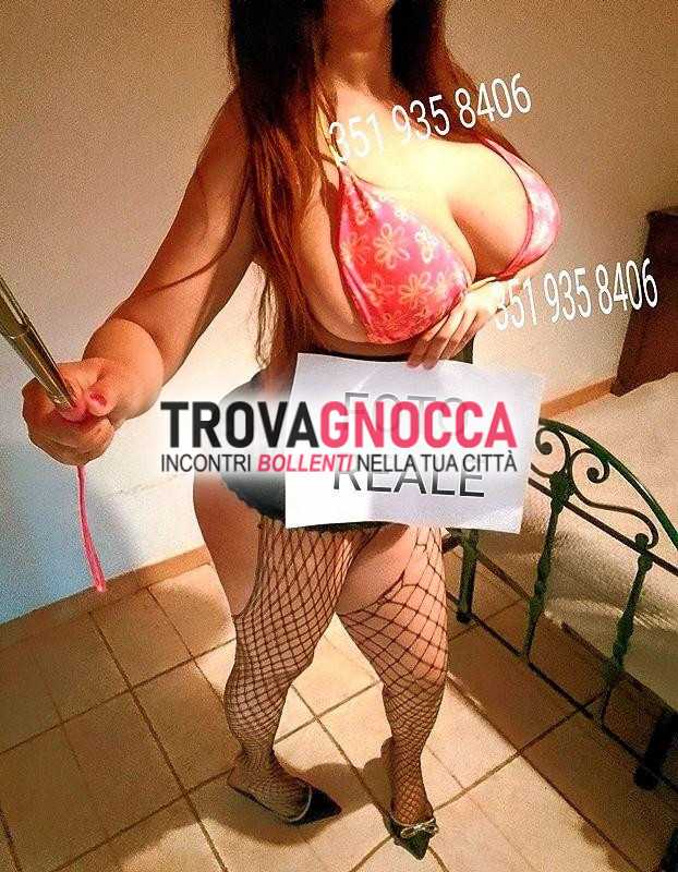 brindisi😋😋piacevole momento ingoio favoloso e sensuale anale 👉👉👉non stranieri