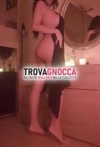 leila alessia sara e natalia operatrici italiane offrono massaggi tantrici nel loro studio benessere trani