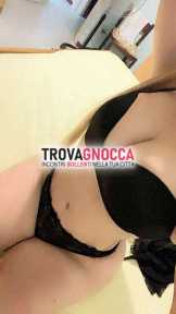 colombiana🇨🇴fresca arrivata forlÌ bellissima ragazza italiana ti aspetta piacere orale 69 versione molto femminile 🍒✨esplosiva 💣😈🥵. non si fa sesso 🥰🥵 foto vere 💯❌💯 vere.
