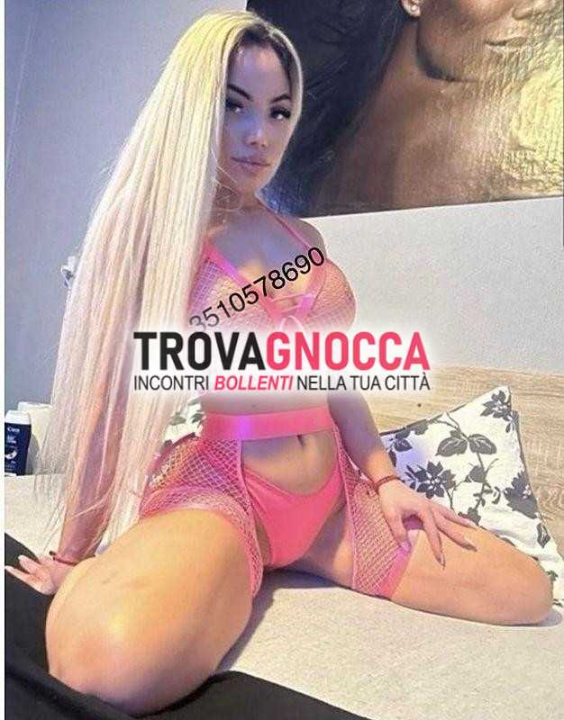 nuova studentessa bomba sexy È qui farti impazzire preliminari infarto 